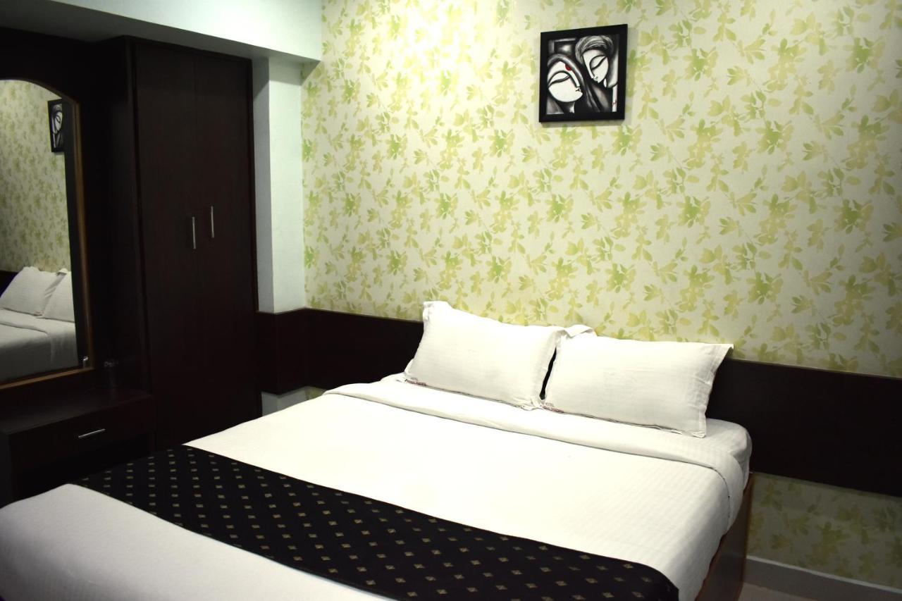 Apple Park Annexe Hotel Tiruchirappalli Buitenkant foto
