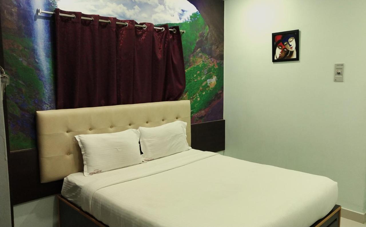 Apple Park Annexe Hotel Tiruchirappalli Buitenkant foto